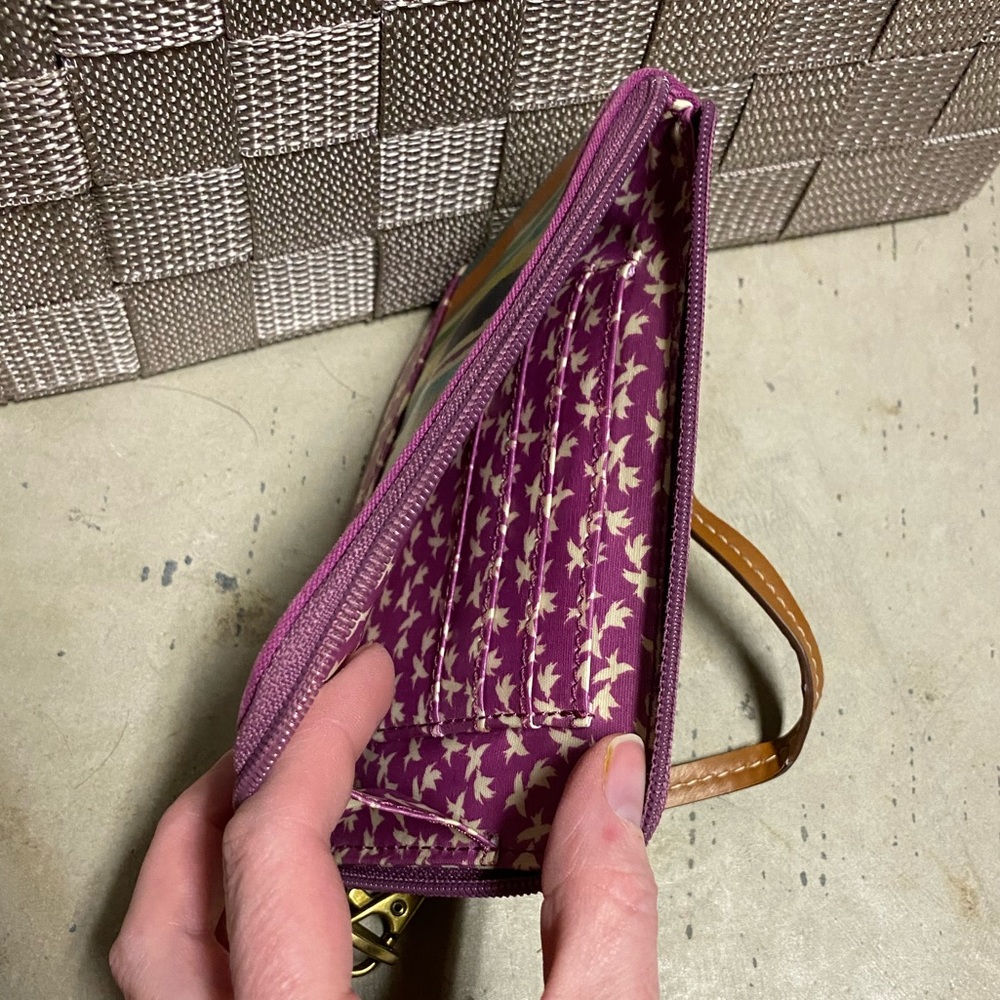 Fossil Wristlet- Good Condition! - image 3